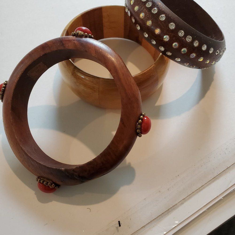 Bracelets - Picture 2 of 5